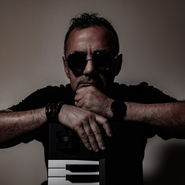 Nasmore feat Dana Miuccia & Neil Taylor Safe In My Dreams