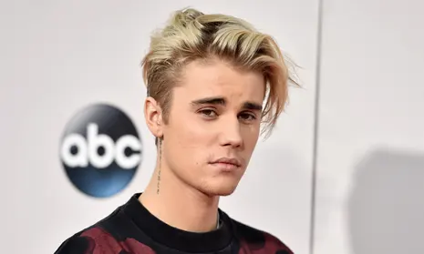 Justin Bieber biography, age, net worth, songs & videos