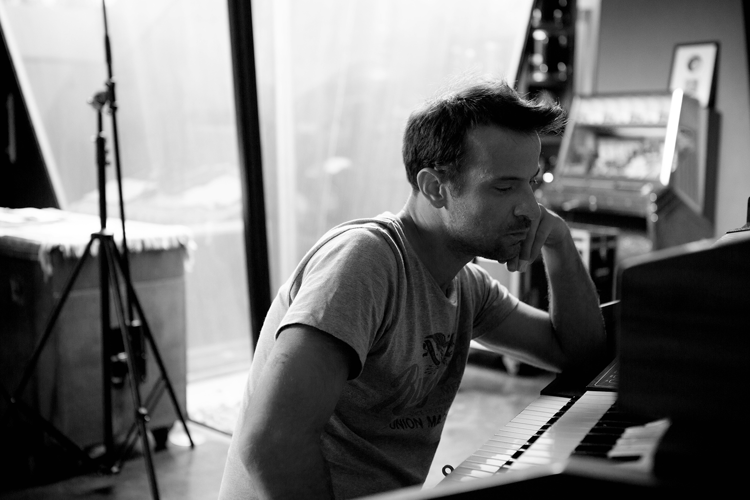 RICHARD GREEN HIGHLIGHTS THE BITTER SWEET RECOGNITION IN RELATIONSHIPS WITH HIS SONG “ENDING UP IN A WRONG WAY”