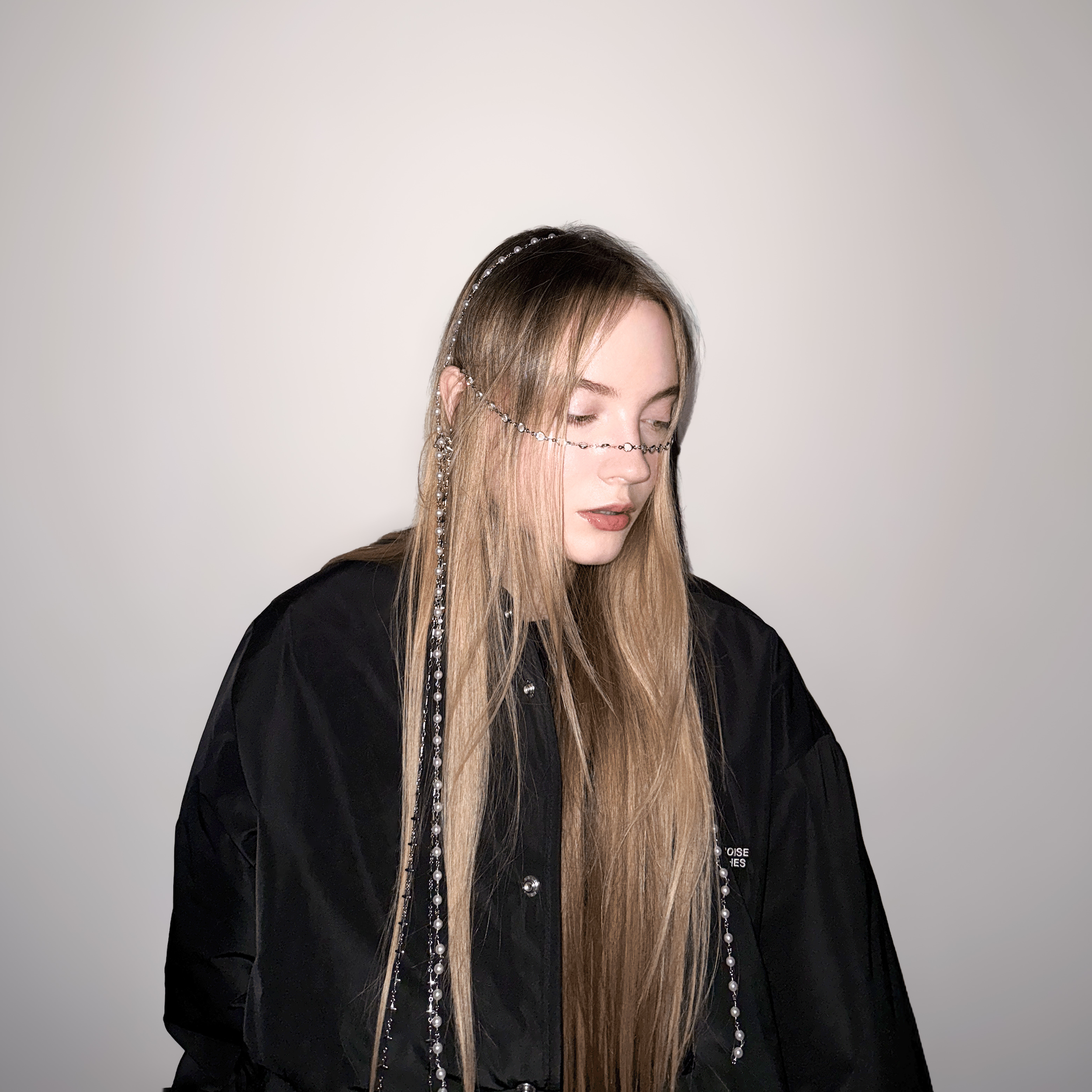NOCTURNAL ARCHITECTURE: EXPLORING THE DARK, MINIMALIST ALCHEMY OF ALMOST MORNING’S “HALFEN” EP